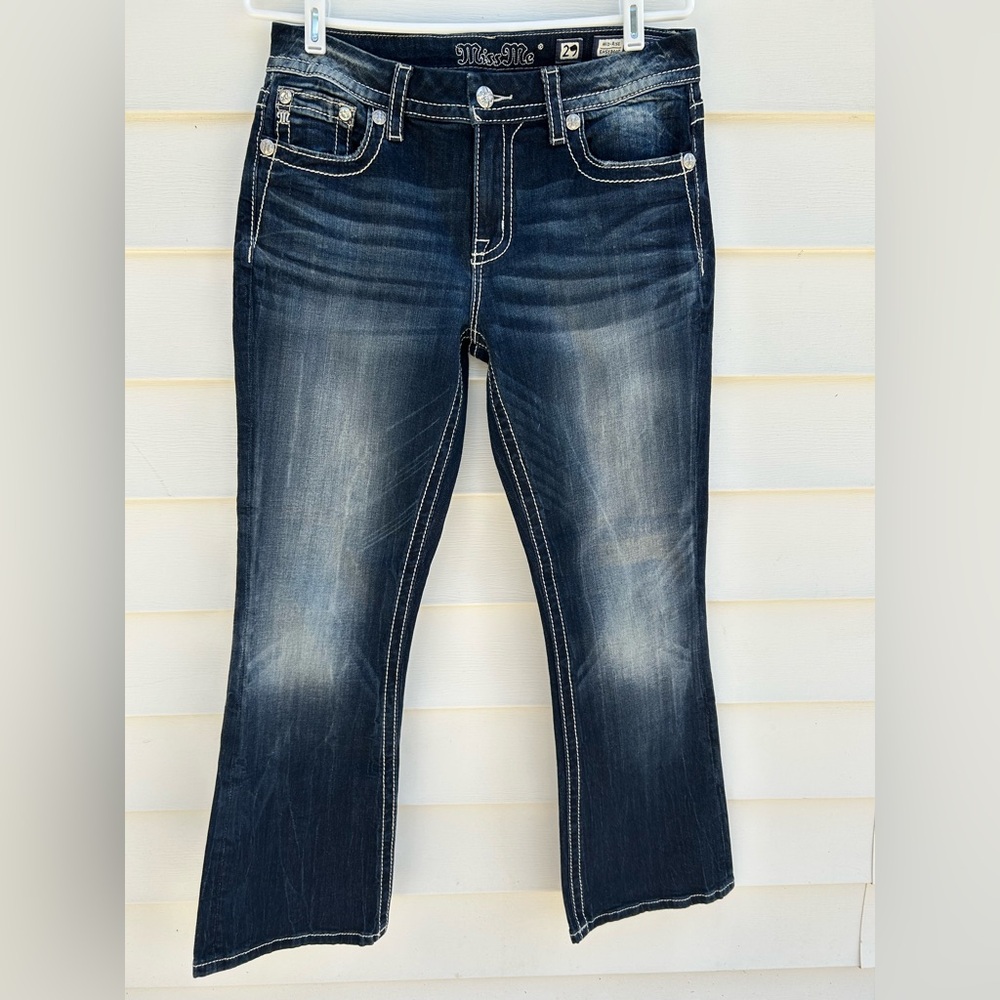 NWOT Miss Me Blue Flare & Wide Leg Jeans with Dimensional Fading